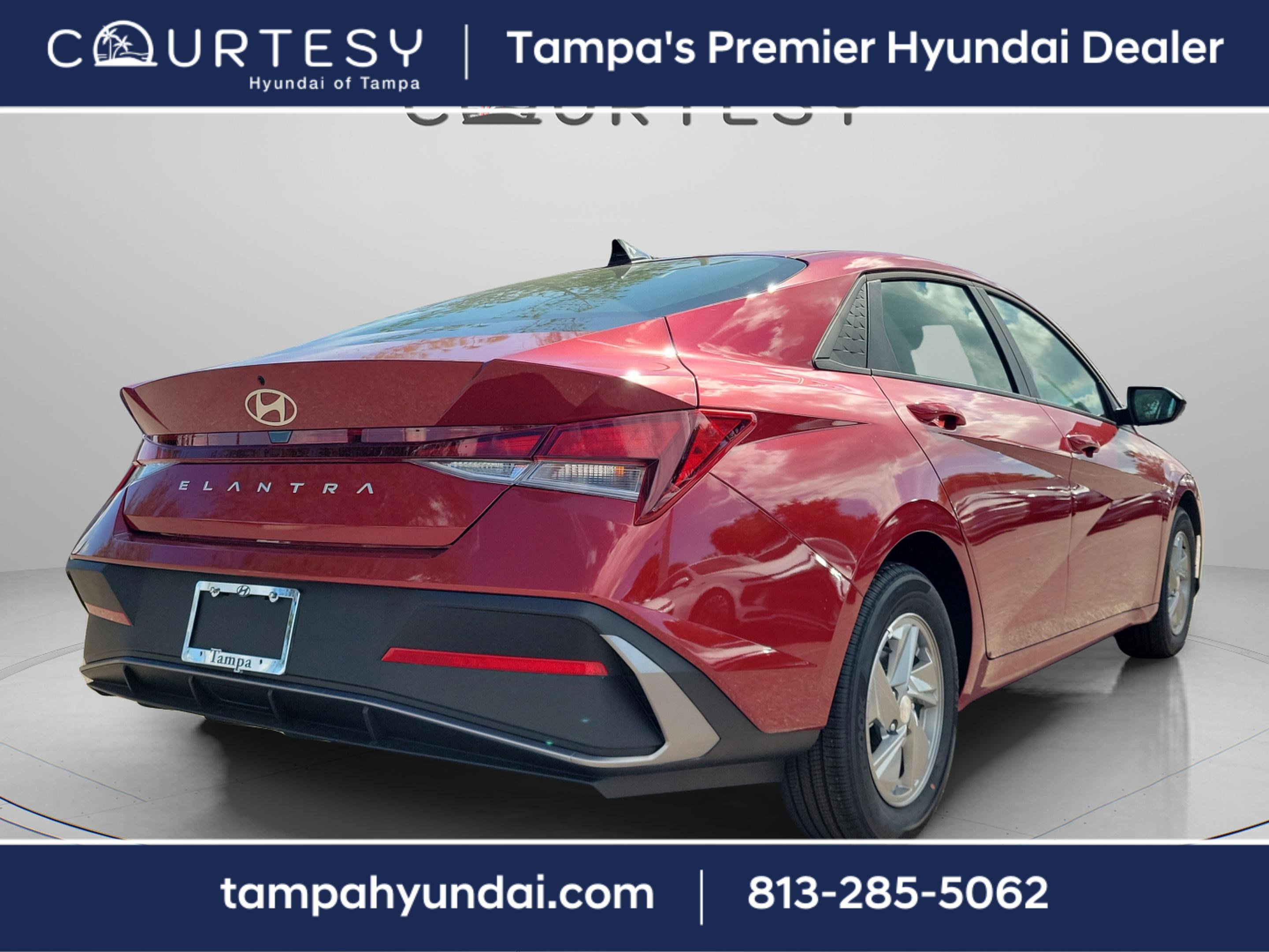 New 2026 Hyundai Elantra SE image 3