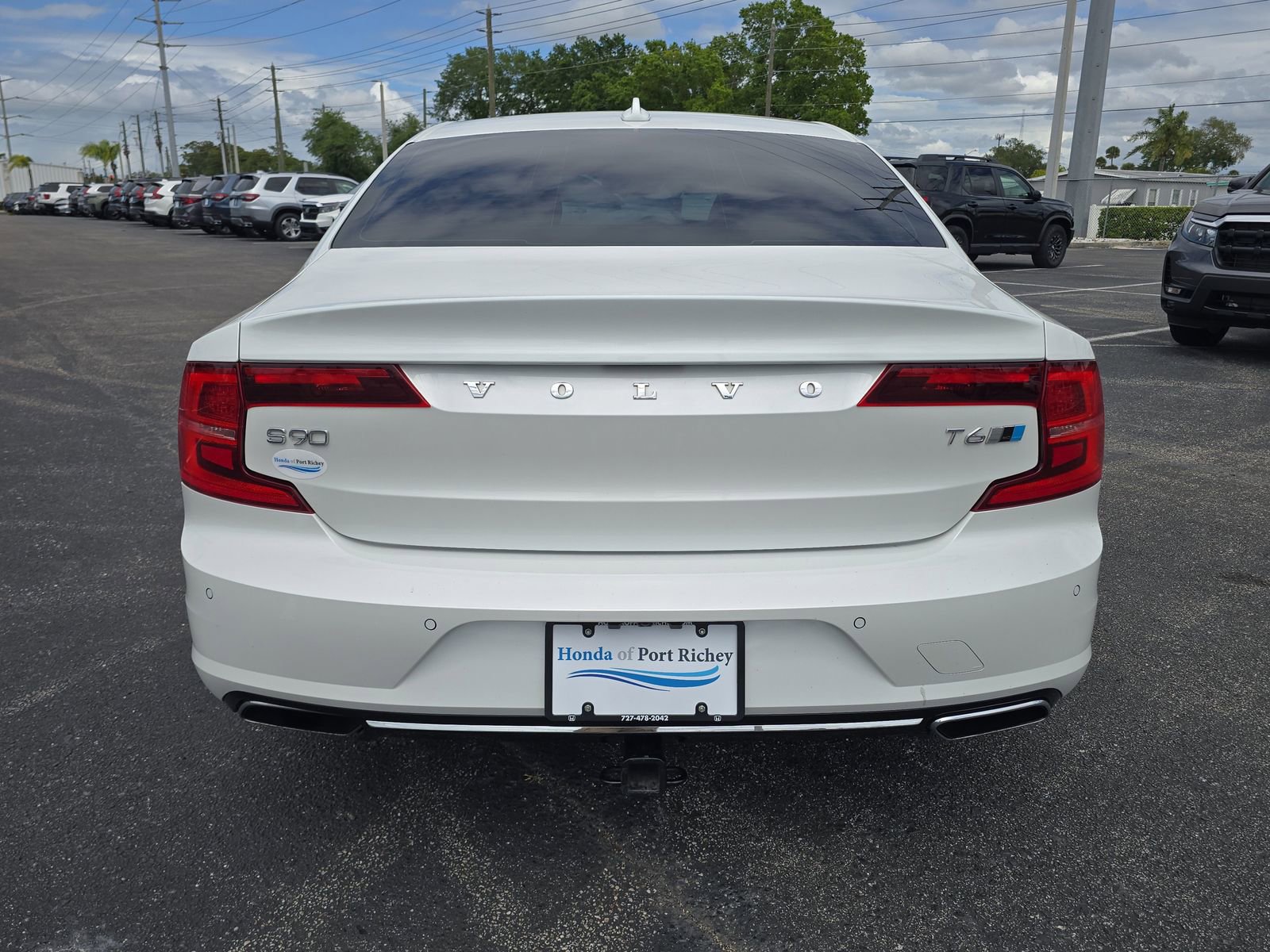 Used 2017 Volvo S90 T6 Inscription w/ Vision Package image 5