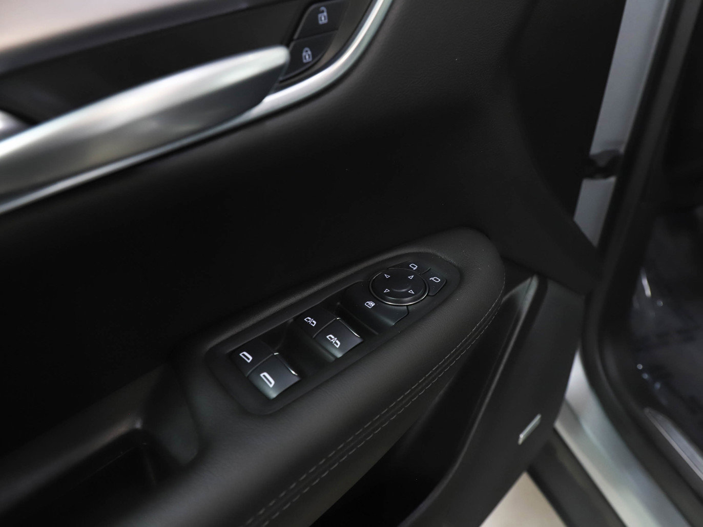 Used 2025 Cadillac XT5 Luxury image 21