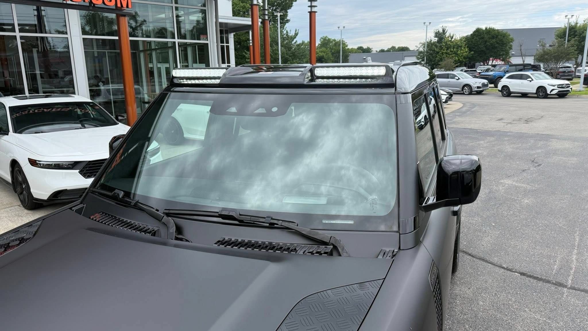 Used 2025 Land Rover Defender 110 X AWD/4WD image 8