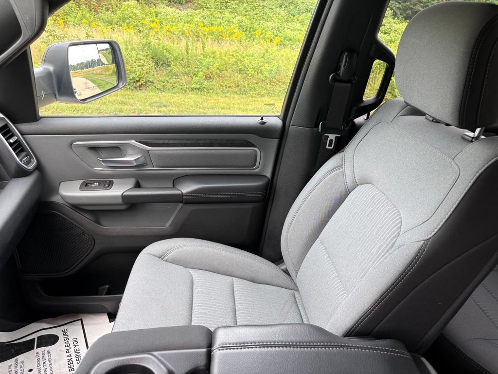 Used 2023 RAM 1500 Big Horn AWD/4WD image 16