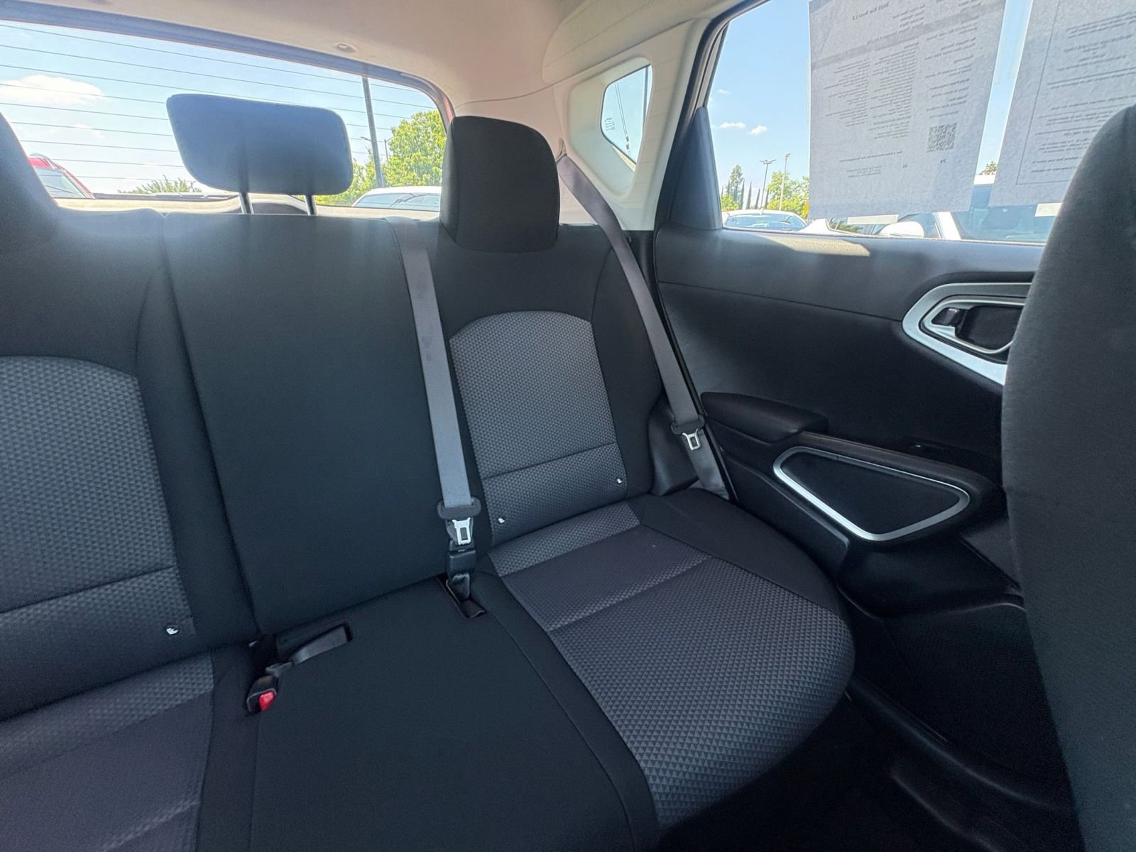 Used 2025 Kia Soul LX w/ LX Technology Package FWD image 35