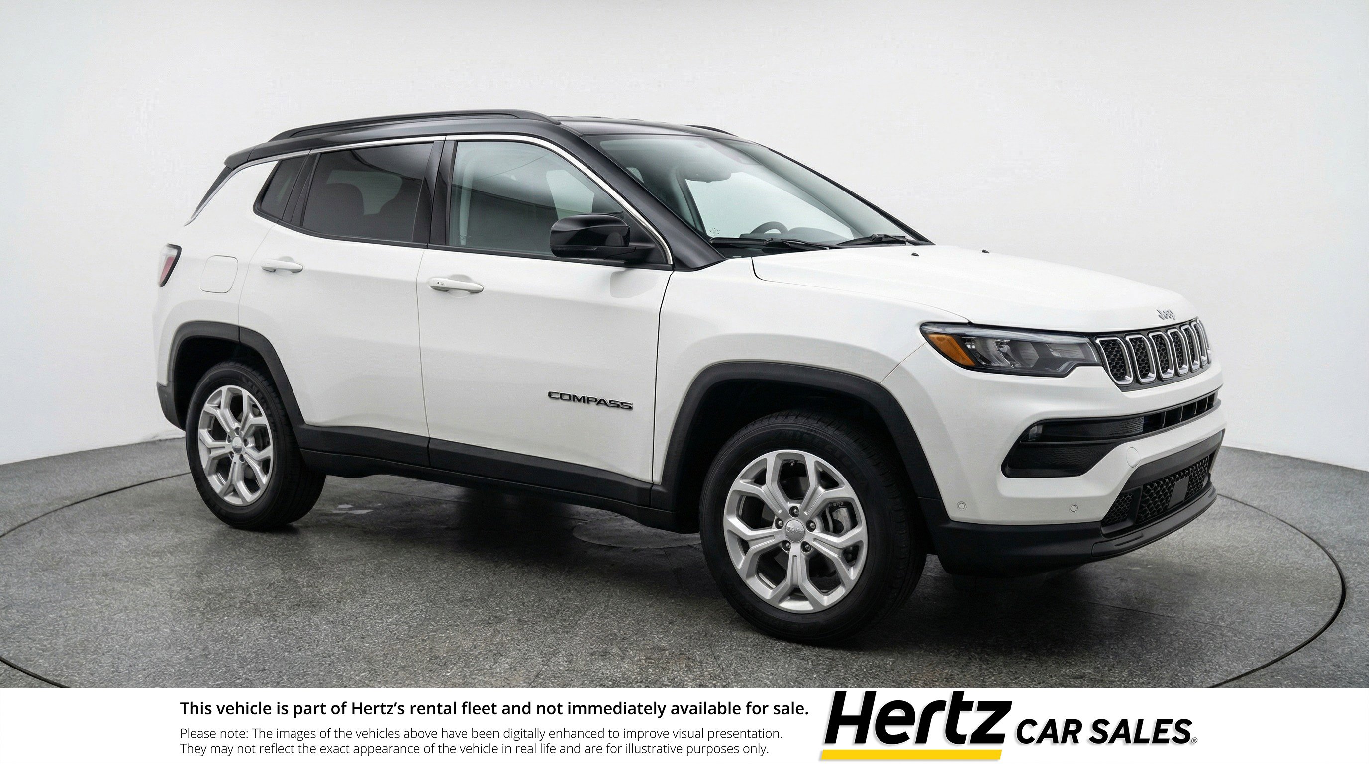Used 2025 Jeep Compass Latitude image 1