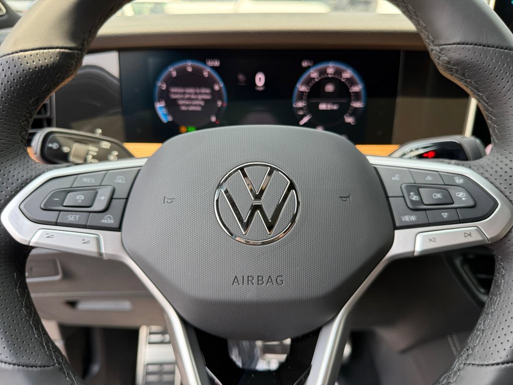 New 2026 Volkswagen Tiguan SEL R-Line AWD/4WD image 22