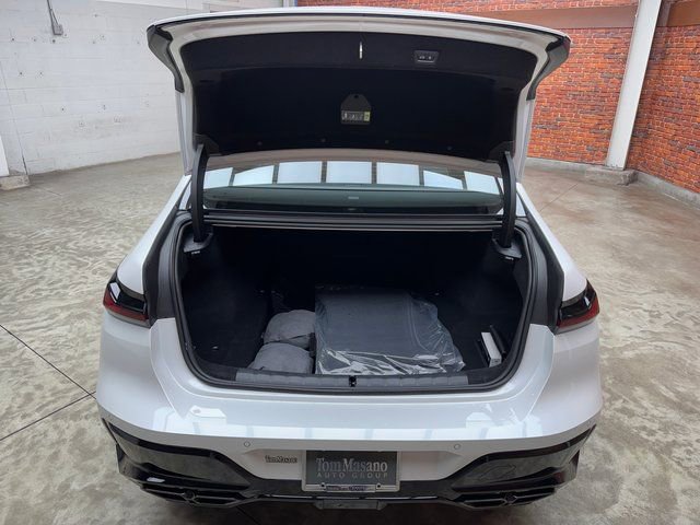 New 2026 BMW 760i xDrive image 28