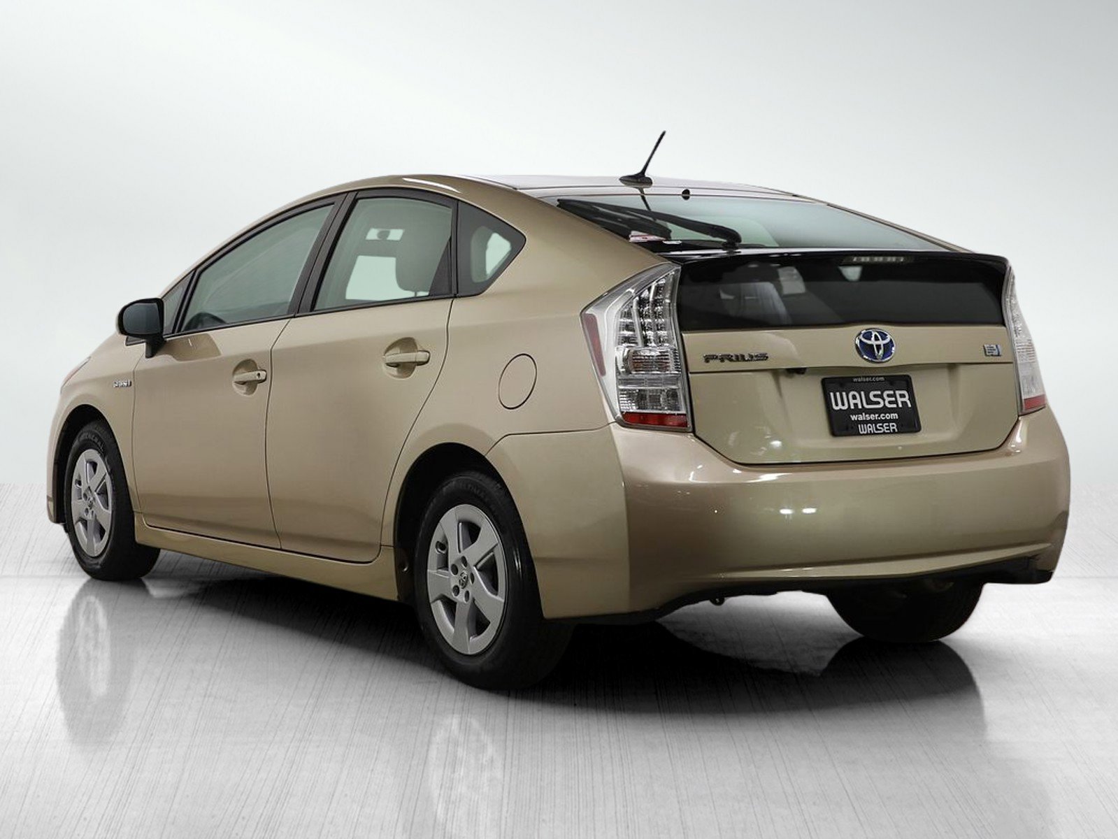 Used 2010 Toyota Prius Three image 3