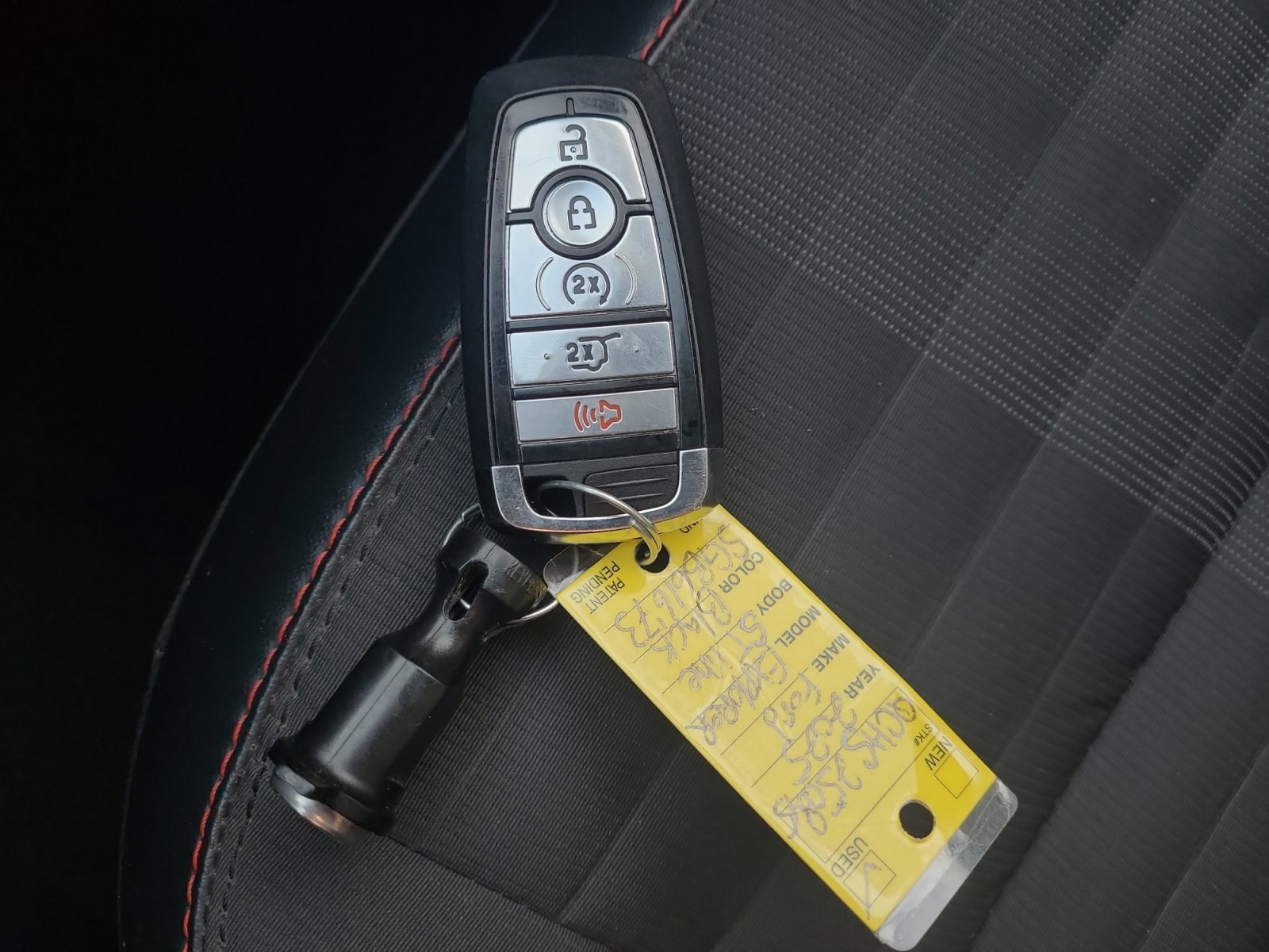 Used 2025 Ford Explorer ST-Line w/ ST-Line Street Pack image 33