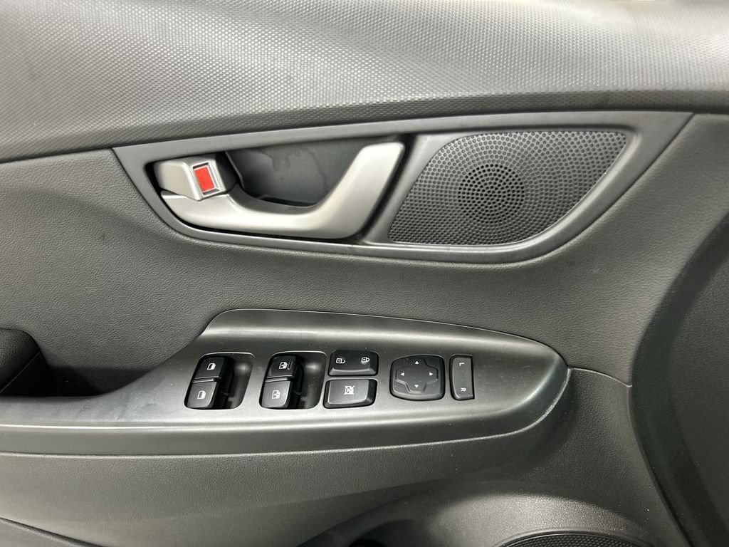 Used 2021 Hyundai Kona Ultimate AWD/4WD image 11