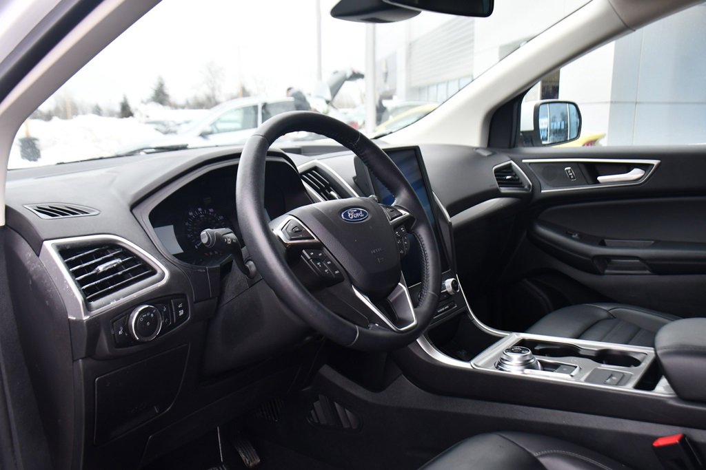 Used 2024 Ford Edge SEL w/ Convenience Package image 11
