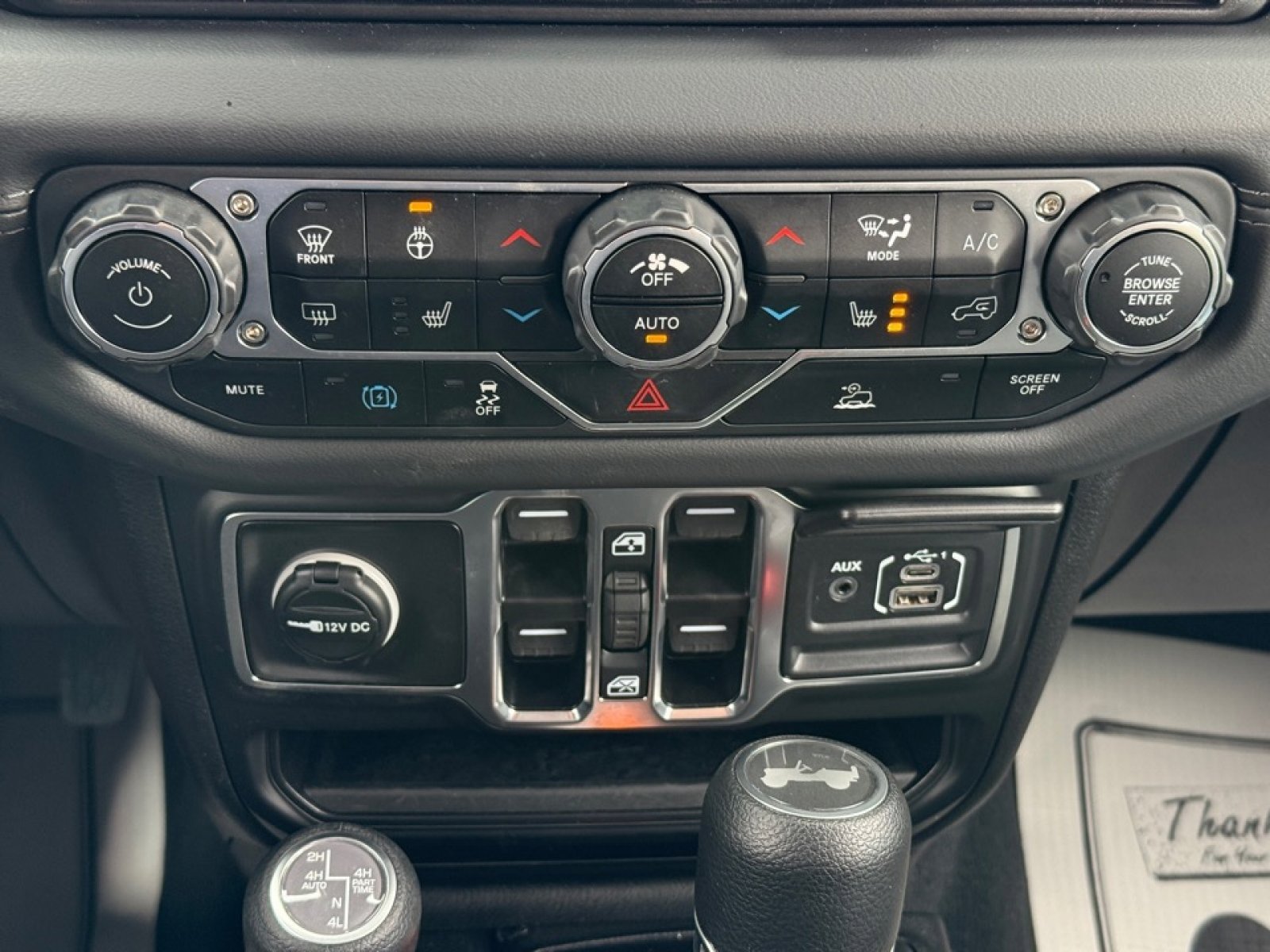 Used 2025 Jeep Wrangler Unlimited Sahara image 16