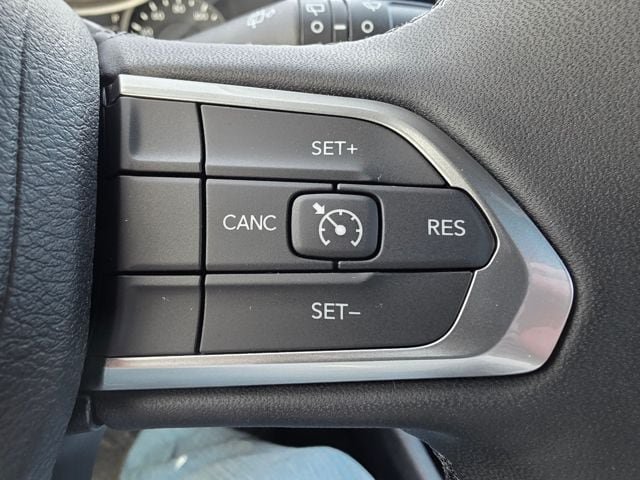 New 2026 Jeep Compass Latitude AWD/4WD image 13