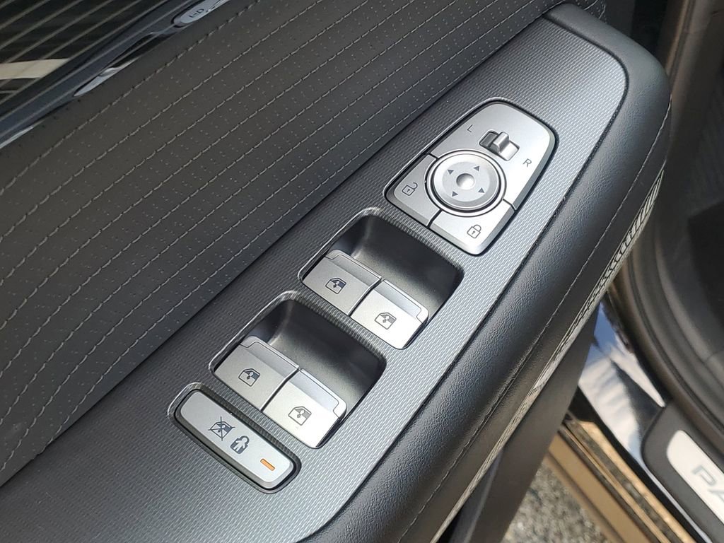 Used 2024 Hyundai Palisade Calligraphy image 10