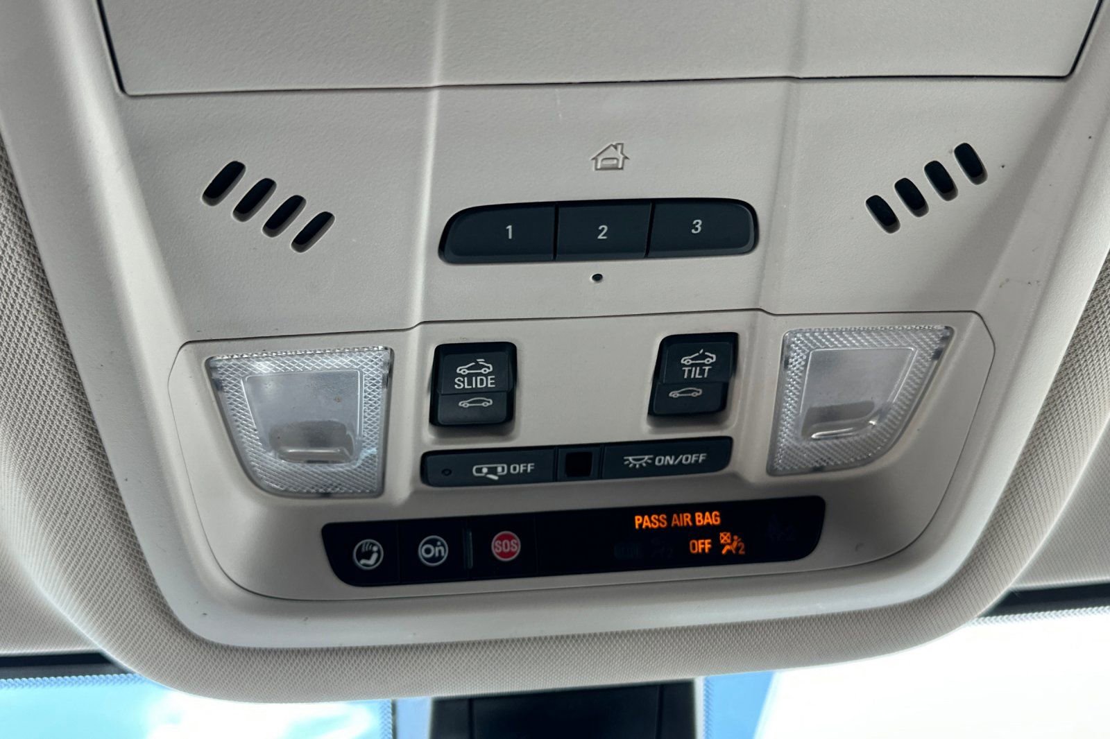 Used 2021 GMC Acadia Denali w/ Denali Technology Package AWD/4WD image 37