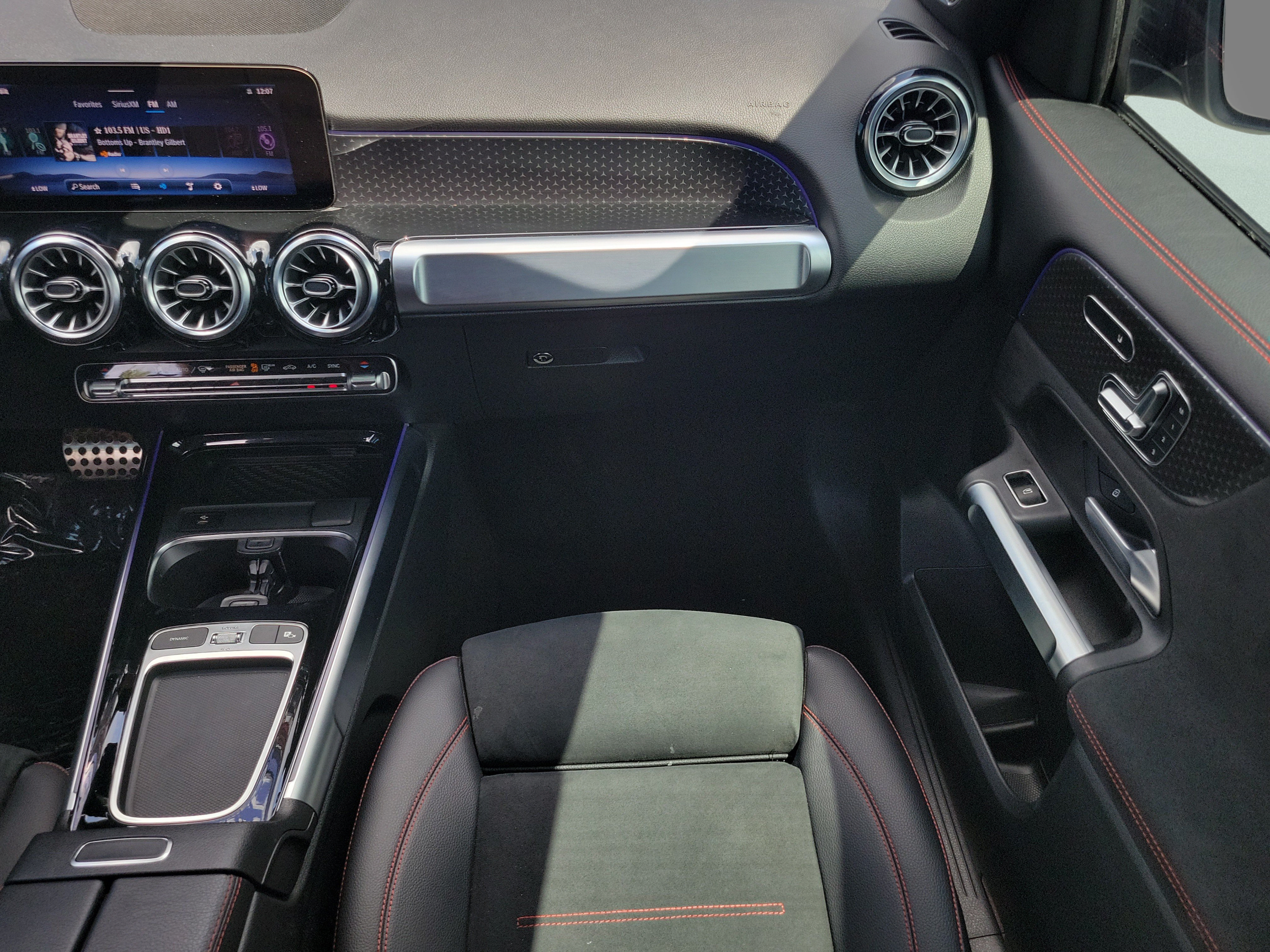 Certified 2024 Mercedes-Benz GLB 250 image 15