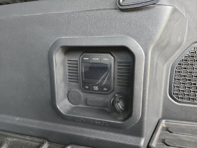 Used 2025 Toyota 4Runner Trailhunter AWD/4WD image 37