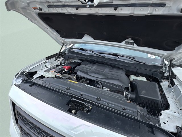 Used 2023 Nissan Titan SV image 9