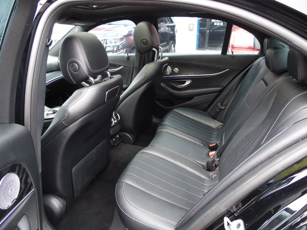 Used 2019 Mercedes-Benz E 300 image 5