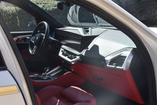 Used 2024 BMW XM w/ M Driver's Package image 40