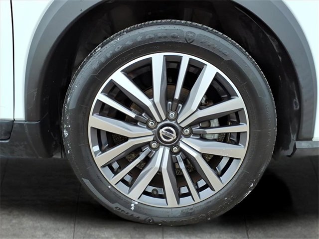 Used 2021 Nissan Kicks SV image 9