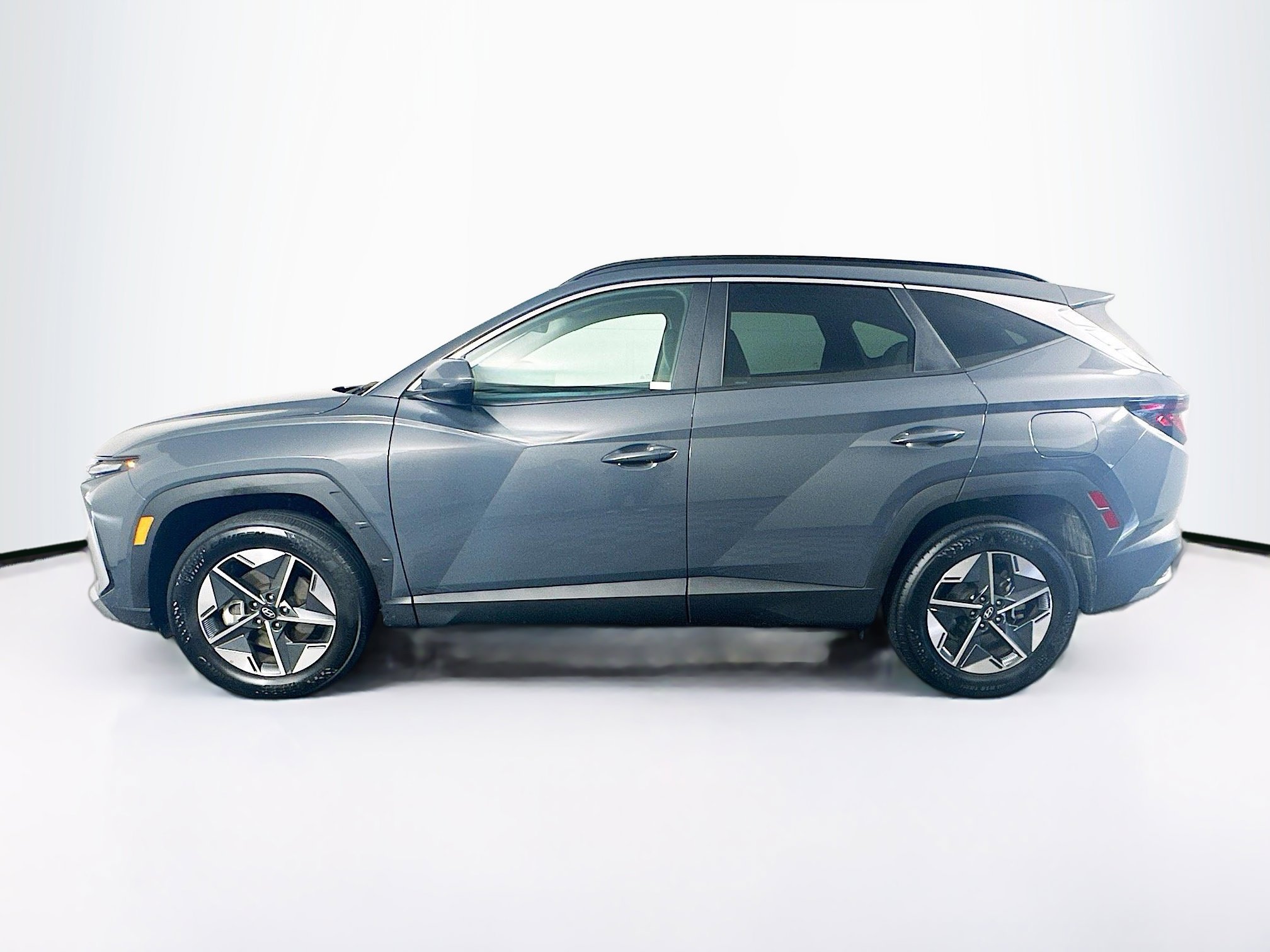 Used 2025 Hyundai Tucson SEL AWD/4WD image 4