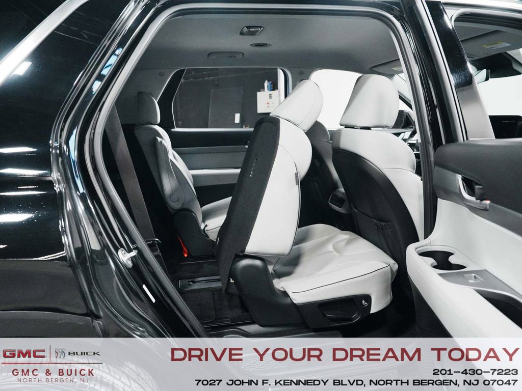 Used 2023 Hyundai Palisade SEL image 34