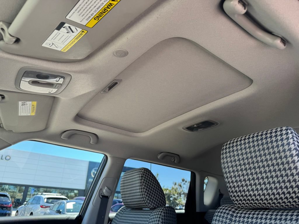 Used 2010 Kia Soul ! FWD image 19