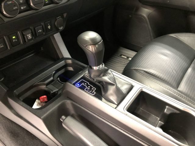 Used 2020 Toyota Tacoma TRD Off-Road w/ TRD Premium Off Road Package AWD/4WD image 27