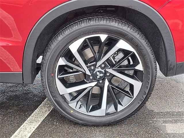 Used 2024 Mitsubishi Outlander SE image 29