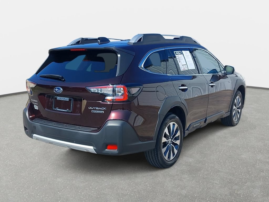 Used 2024 Subaru Outback Touring AWD/4WD image 5
