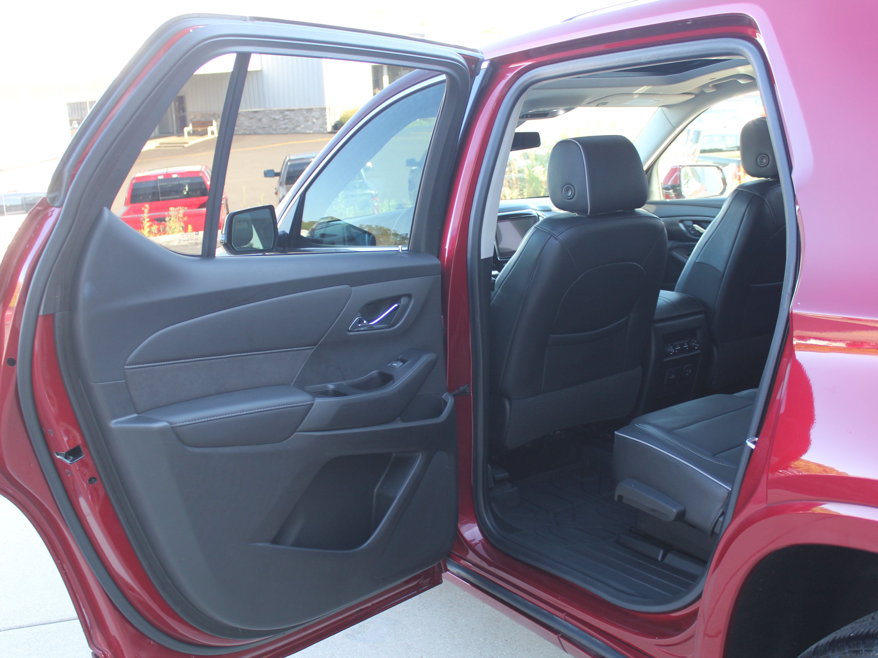 Used 2020 Chevrolet Traverse High Country FWD image 21