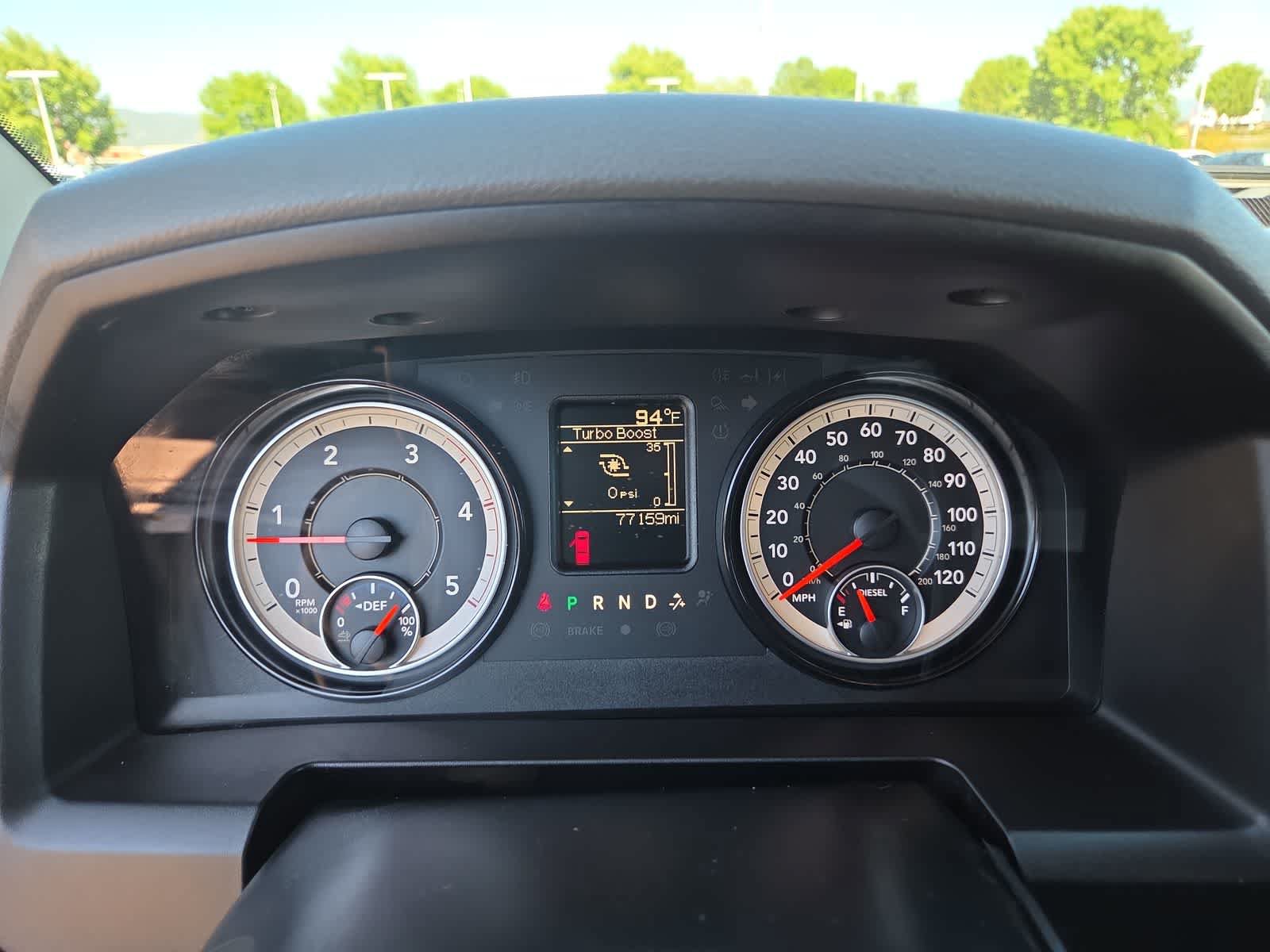 Used 2018 RAM 2500 ST AWD/4WD image 26