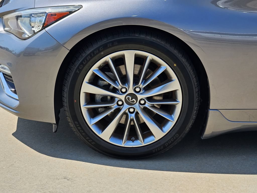 Used 2022 INFINITI Q50 Luxe w/ Cargo Package RWD image 16