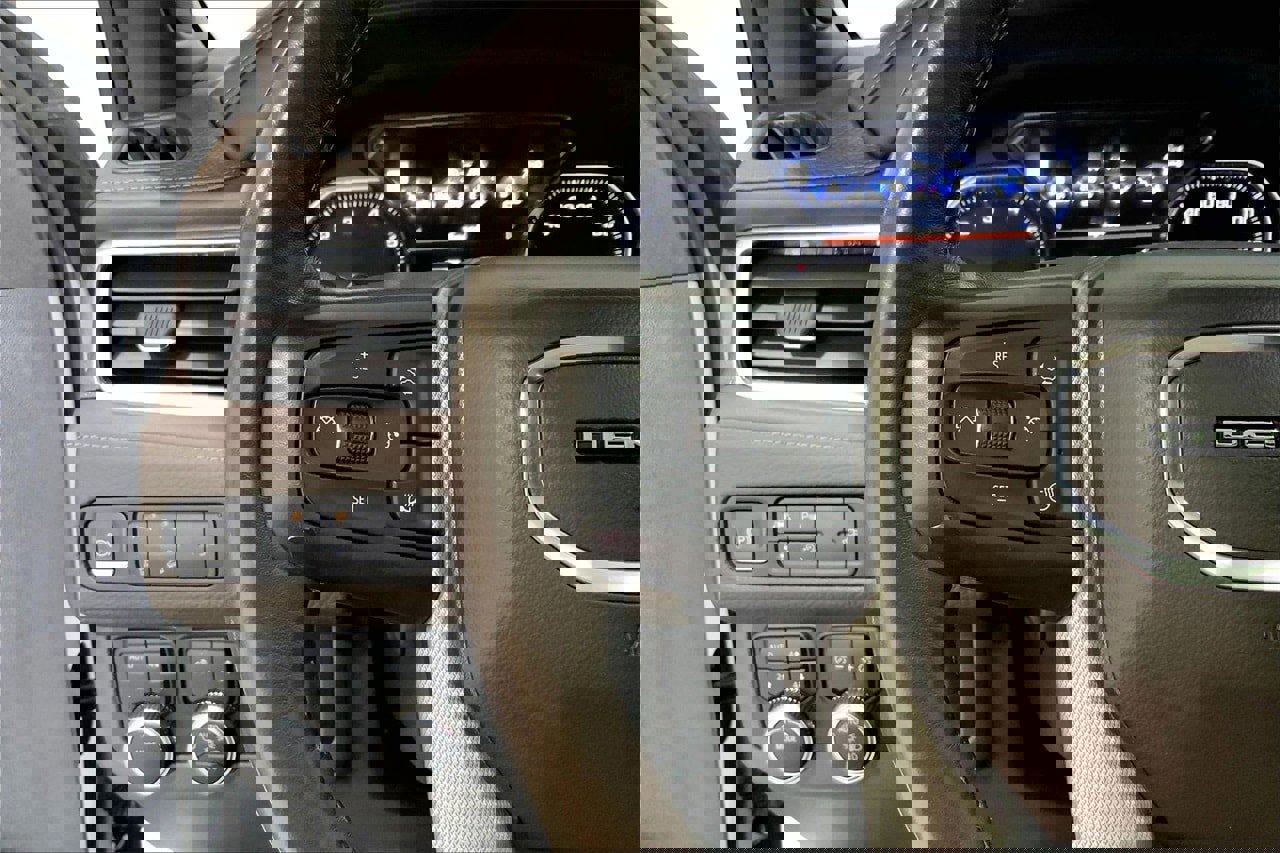 Used 2021 GMC Yukon Denali image 21