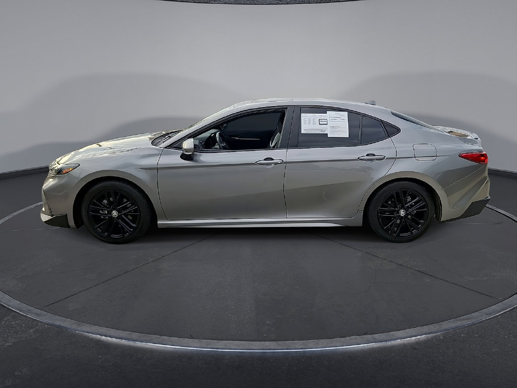 Used 2025 Toyota Camry SE w/ Convenience Package FWD image 2