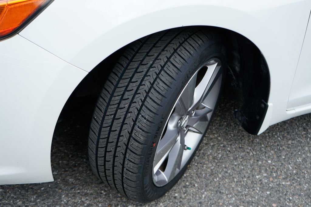 Used 2013 Acura ILX w/ Premium Package image 41