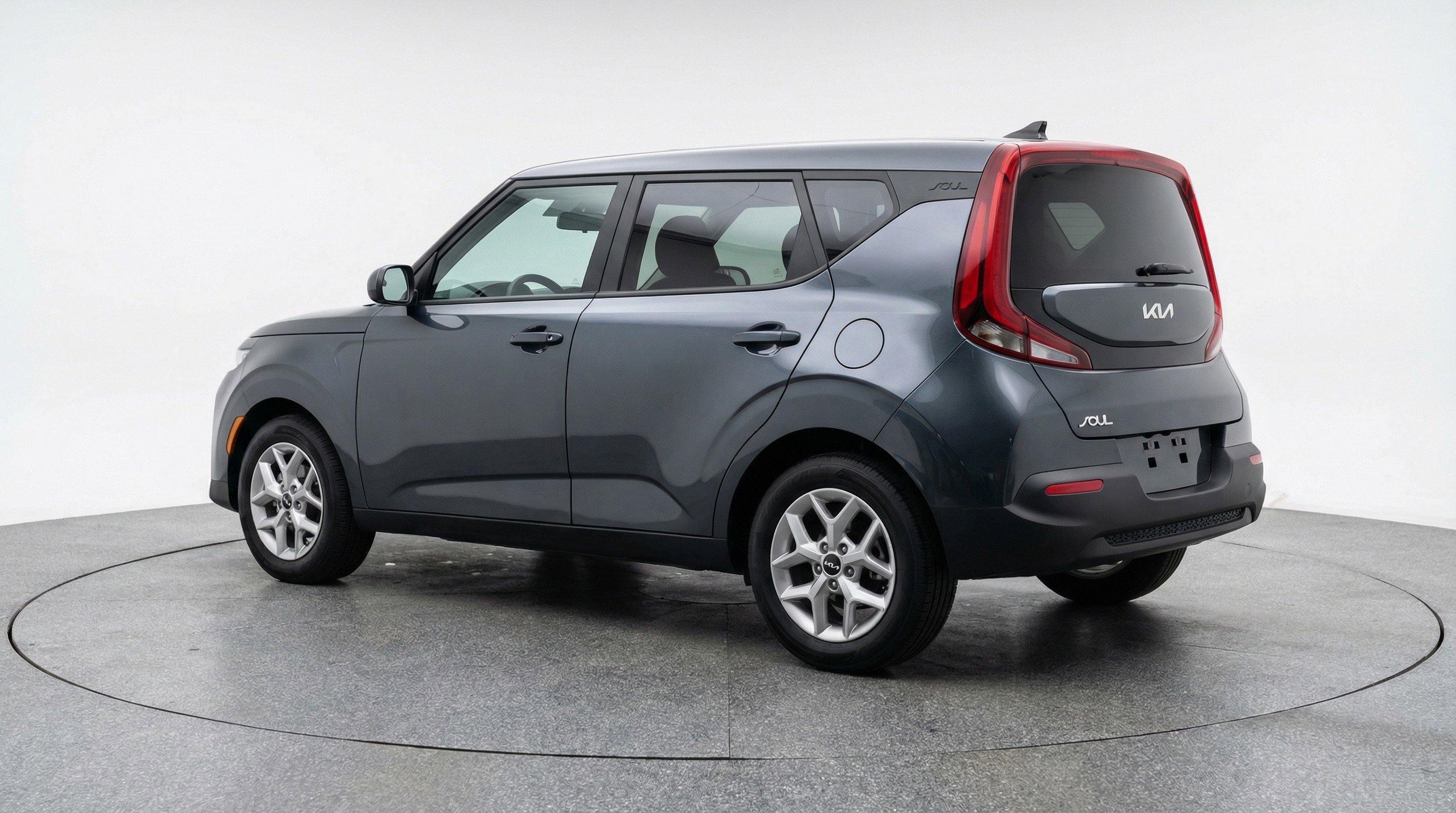 Used 2025 Kia Soul LX w/ LX Technology Package FWD image 6