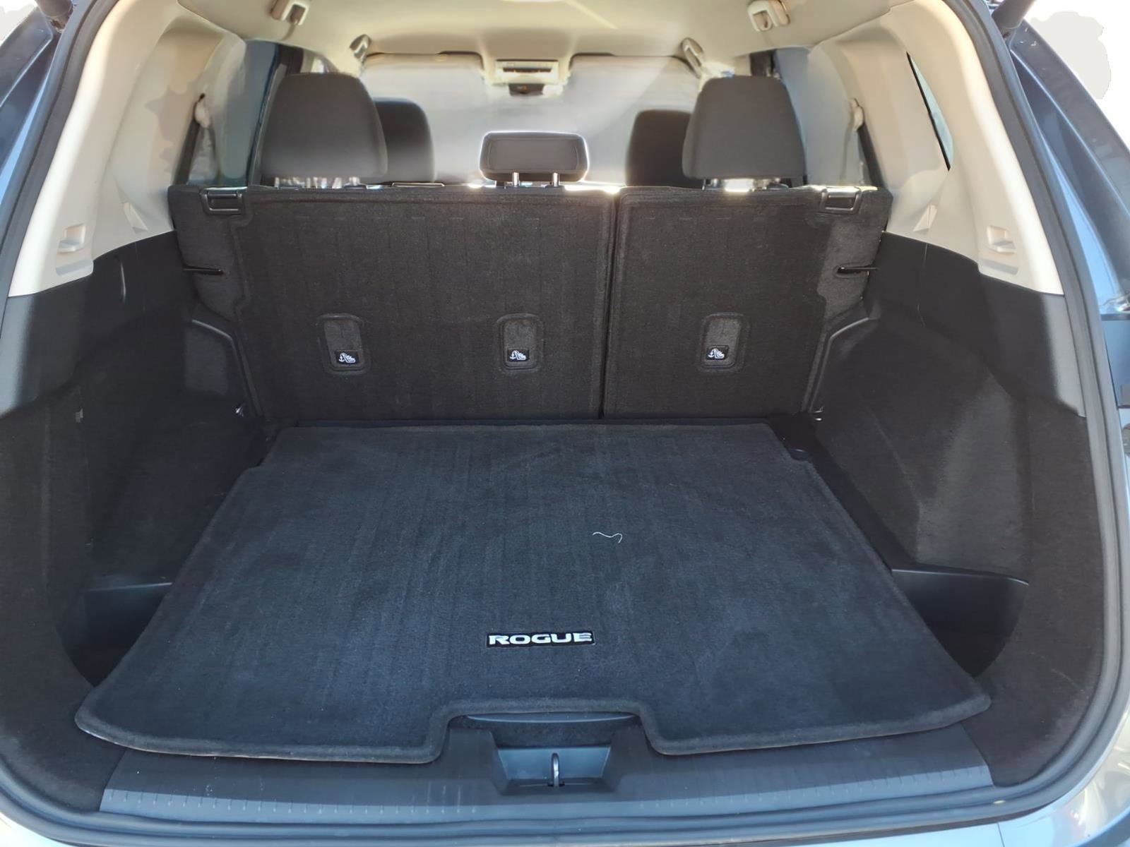 Certified 2025 Nissan Rogue SV image 11