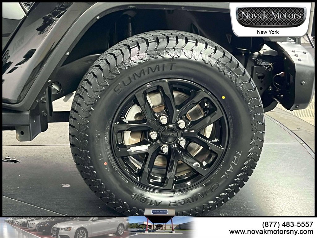 Used 2023 Jeep Wrangler Sport S image 9