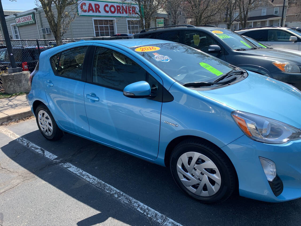 Used 2016 Toyota Prius C Two image 3