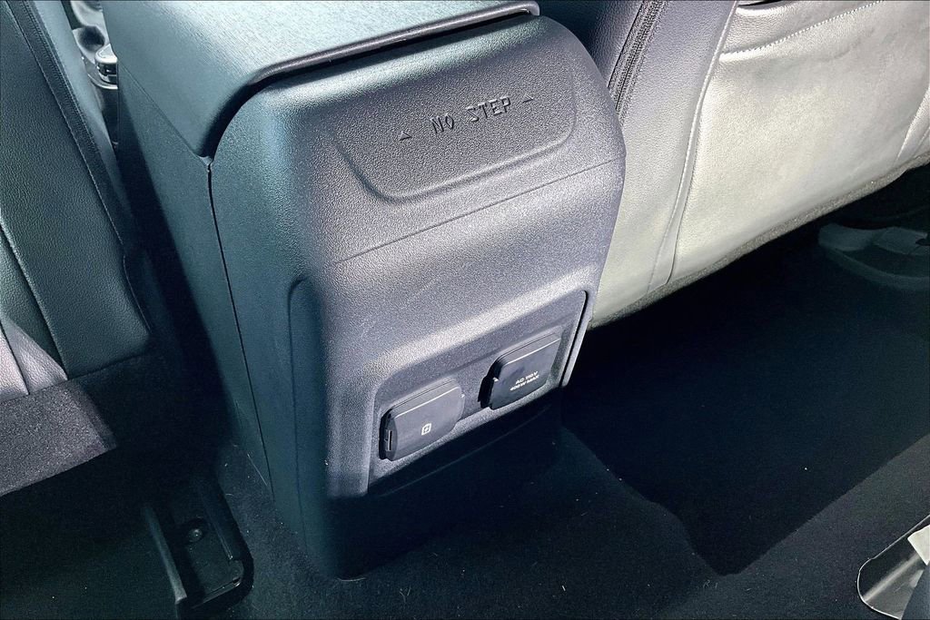 Used 2023 Ford Bronco Wildtrak image 25