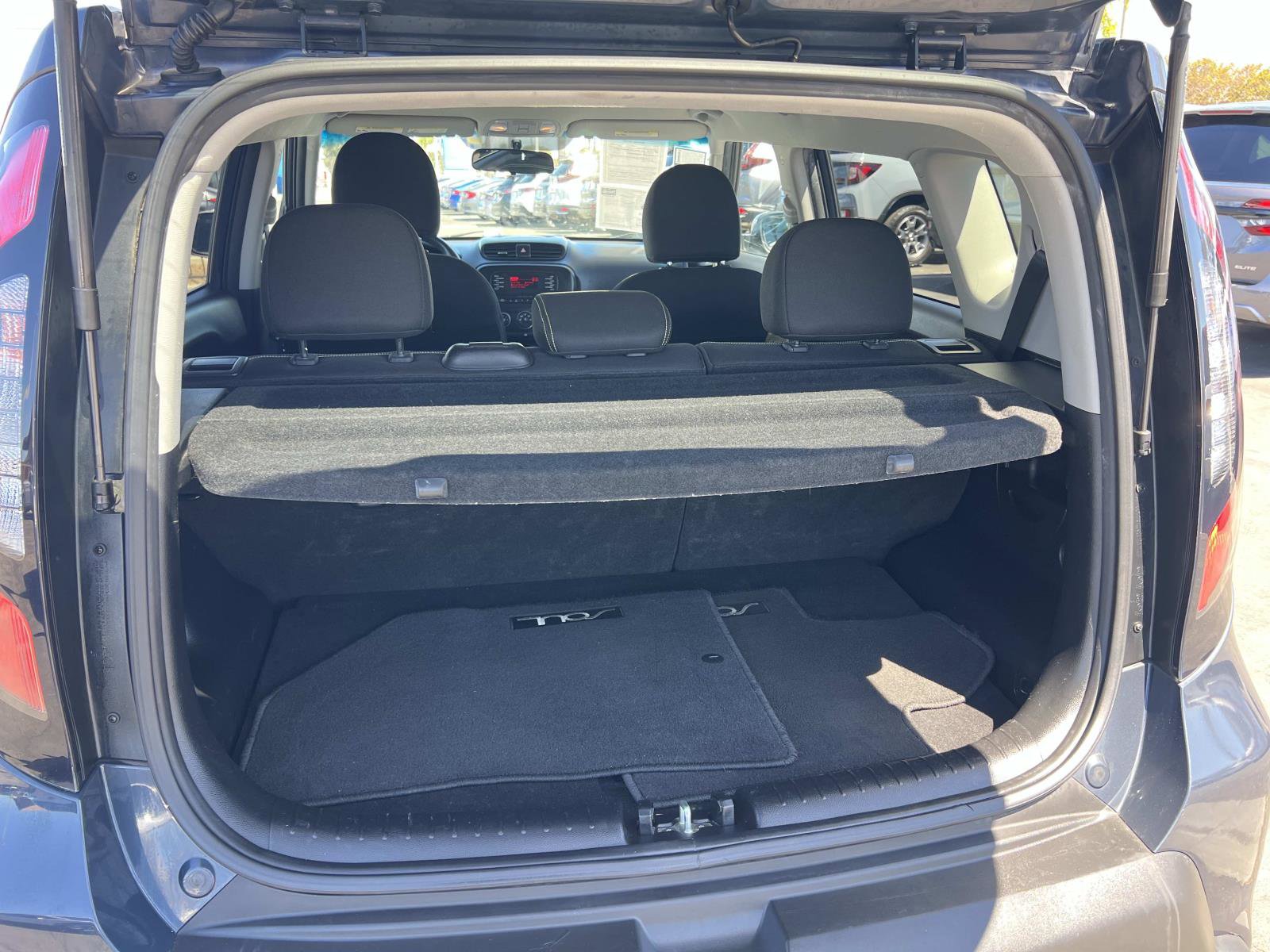 Used 2014 Kia Soul + image 19