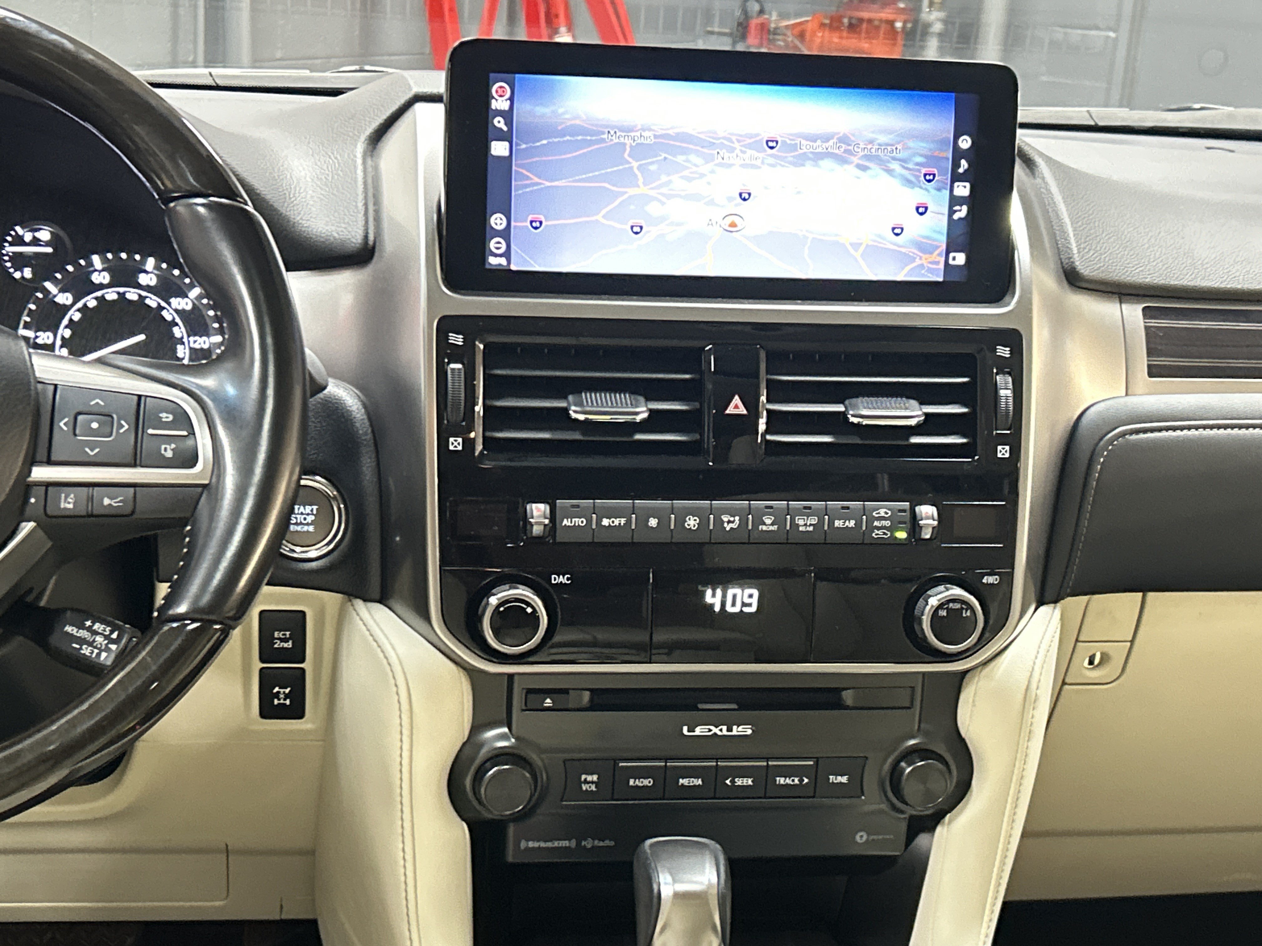 Used 2023 Lexus GX 460 Premium w/ Premium Package AWD/4WD image 30