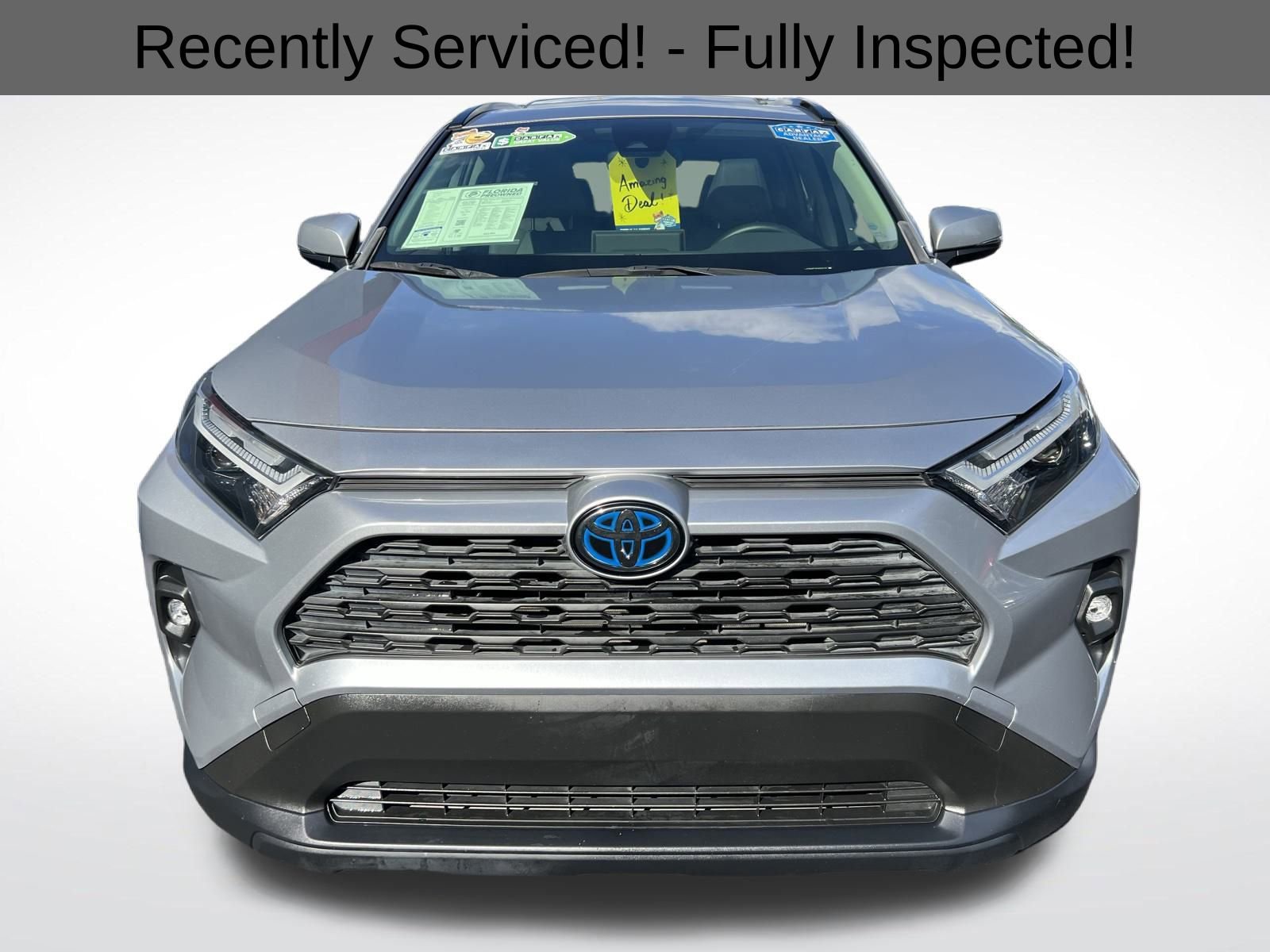 Used 2022 Toyota RAV4 XLE Premium image 3