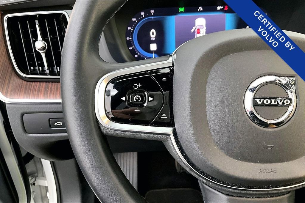 Used 2023 Volvo XC60 B5 Ultimate w/ Protection Package Premier image 26