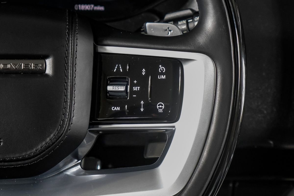 Used 2024 Land Rover Range Rover SE image 17