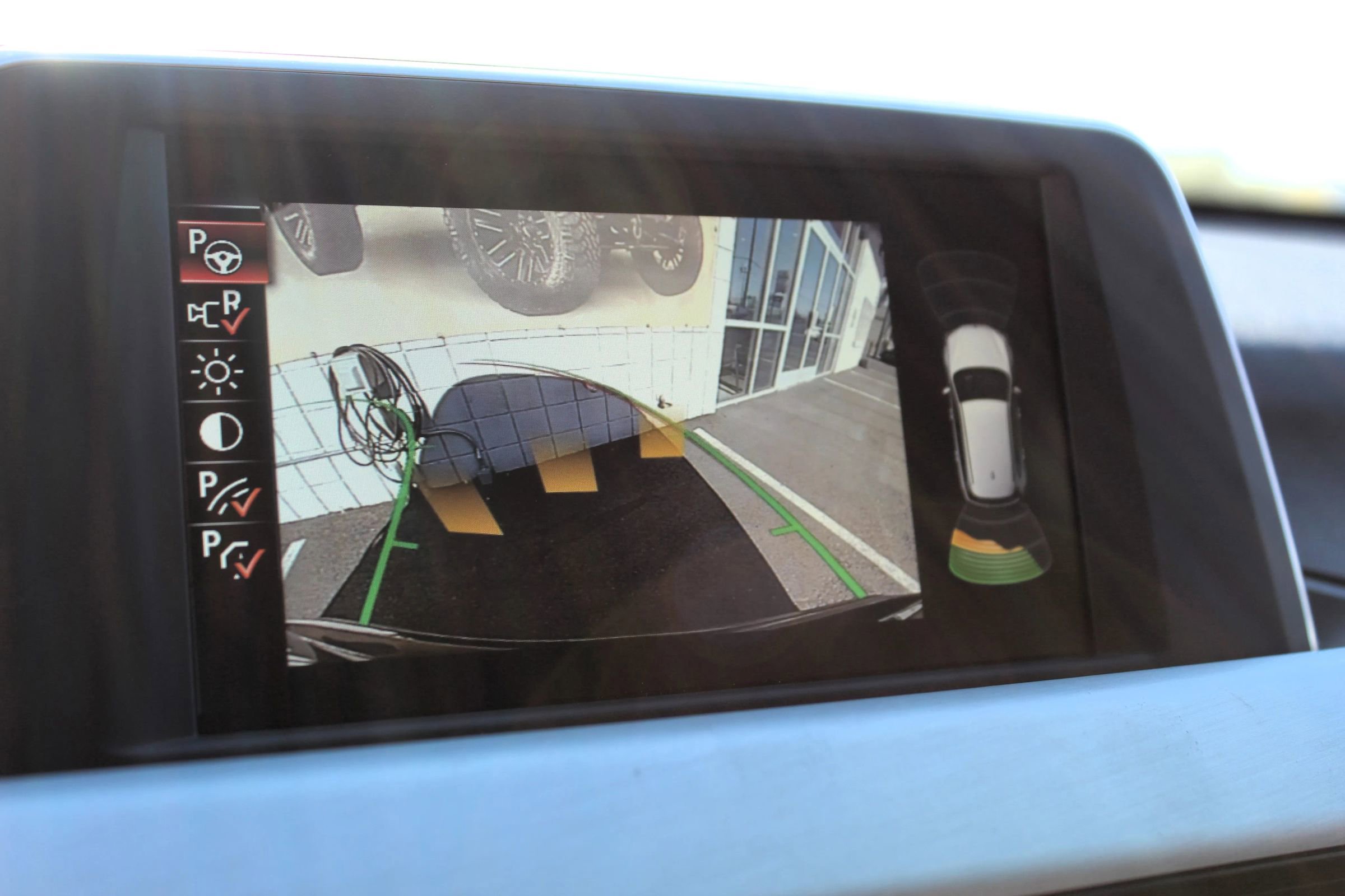 Used 2017 BMW X1 xDrive28i image 7