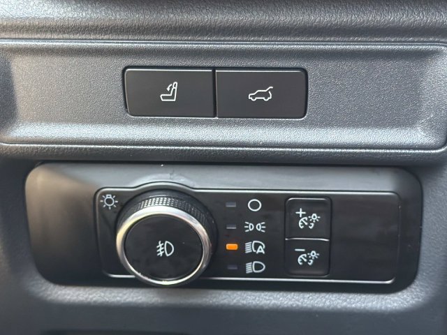 Used 2023 Ford Expedition Limited RWD image 28