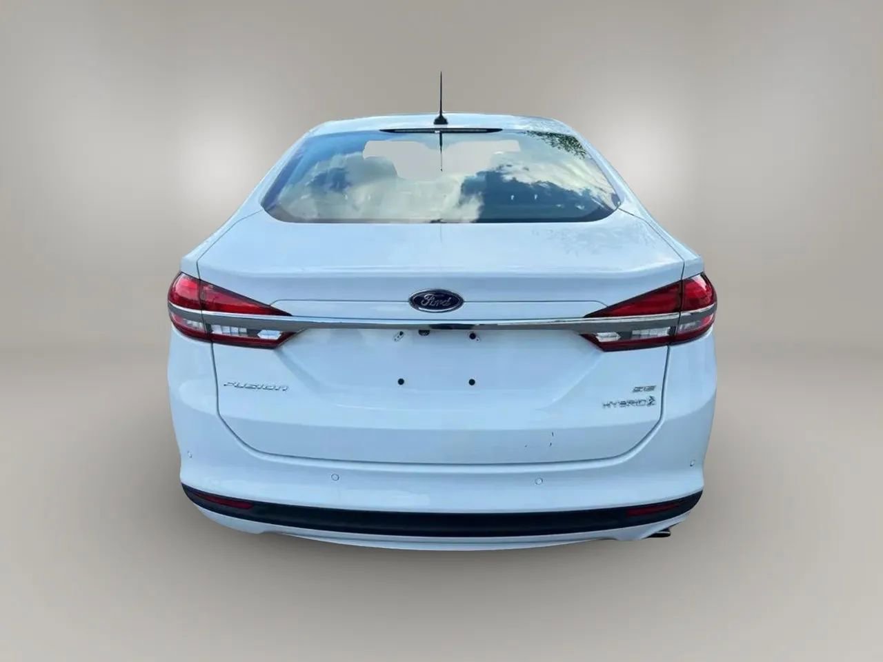 Used 2018 Ford Fusion SE w/ Equipment Group 602A FWD image 10