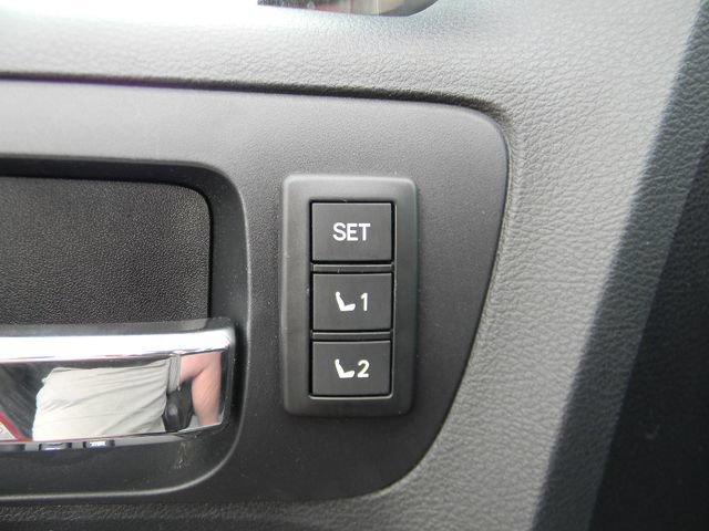 Used 2016 Toyota Tundra Platinum AWD/4WD image 17