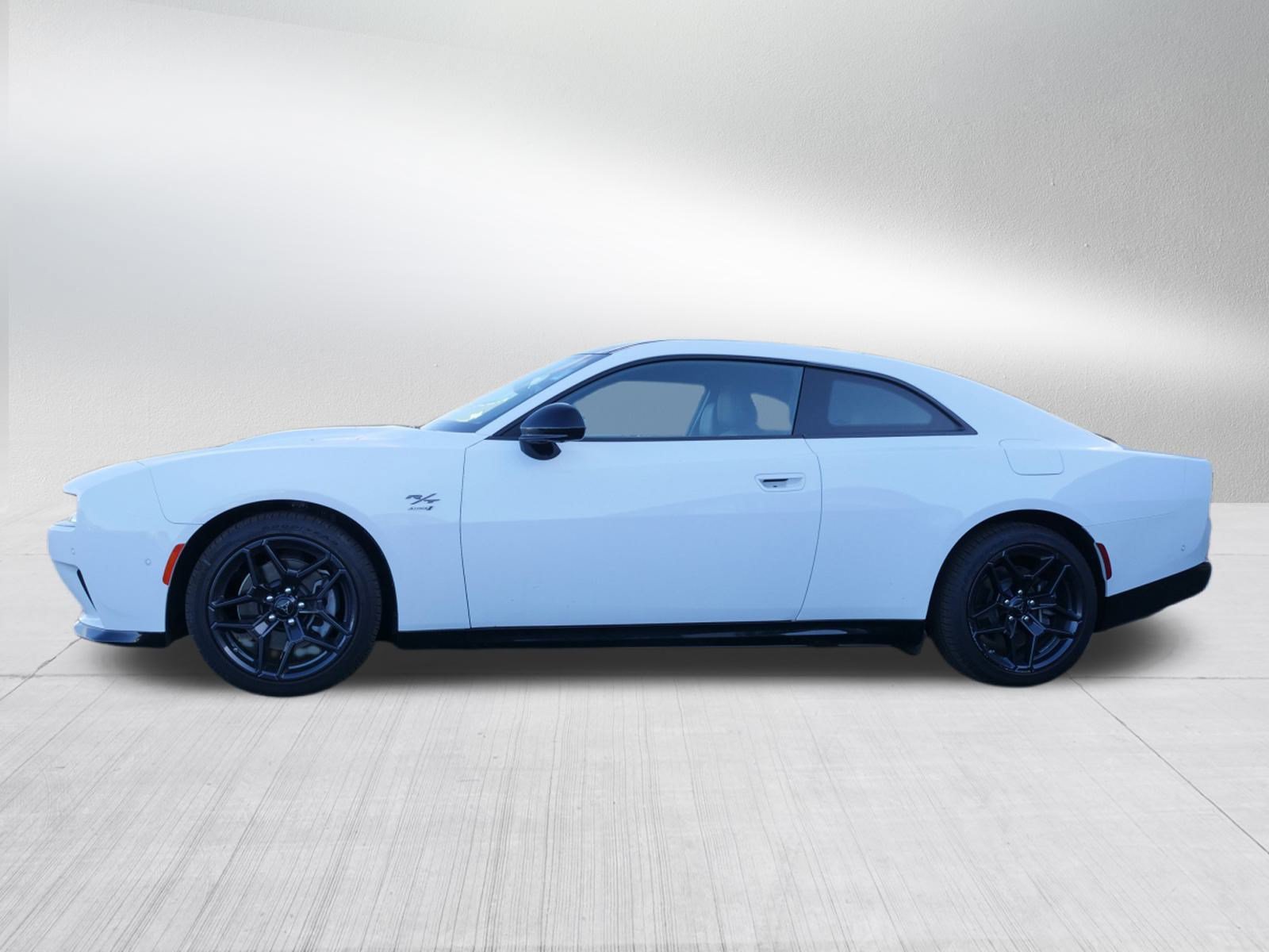 Used 2024 Dodge Charger Daytona R/T w/ Plus Group AWD/4WD image 6